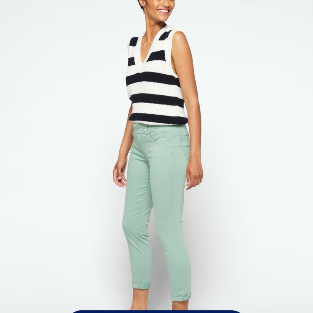 Mint Green skinny cropped pants